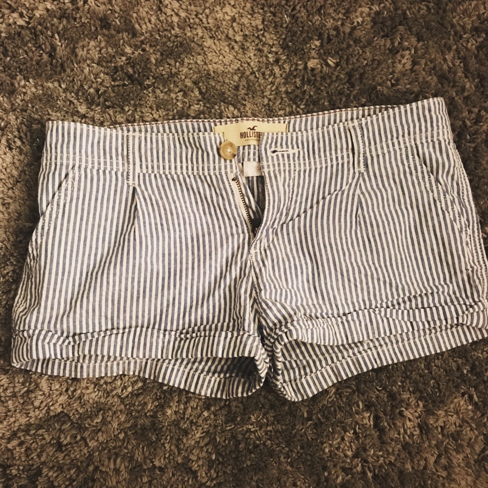 Hollister seersucker shorts.